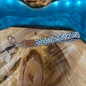 Animal‎ print wristlet keychain